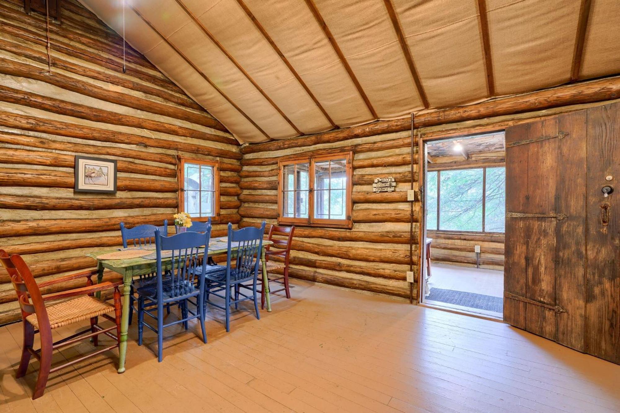 Russell Cabin ローガン エクステリア 写真