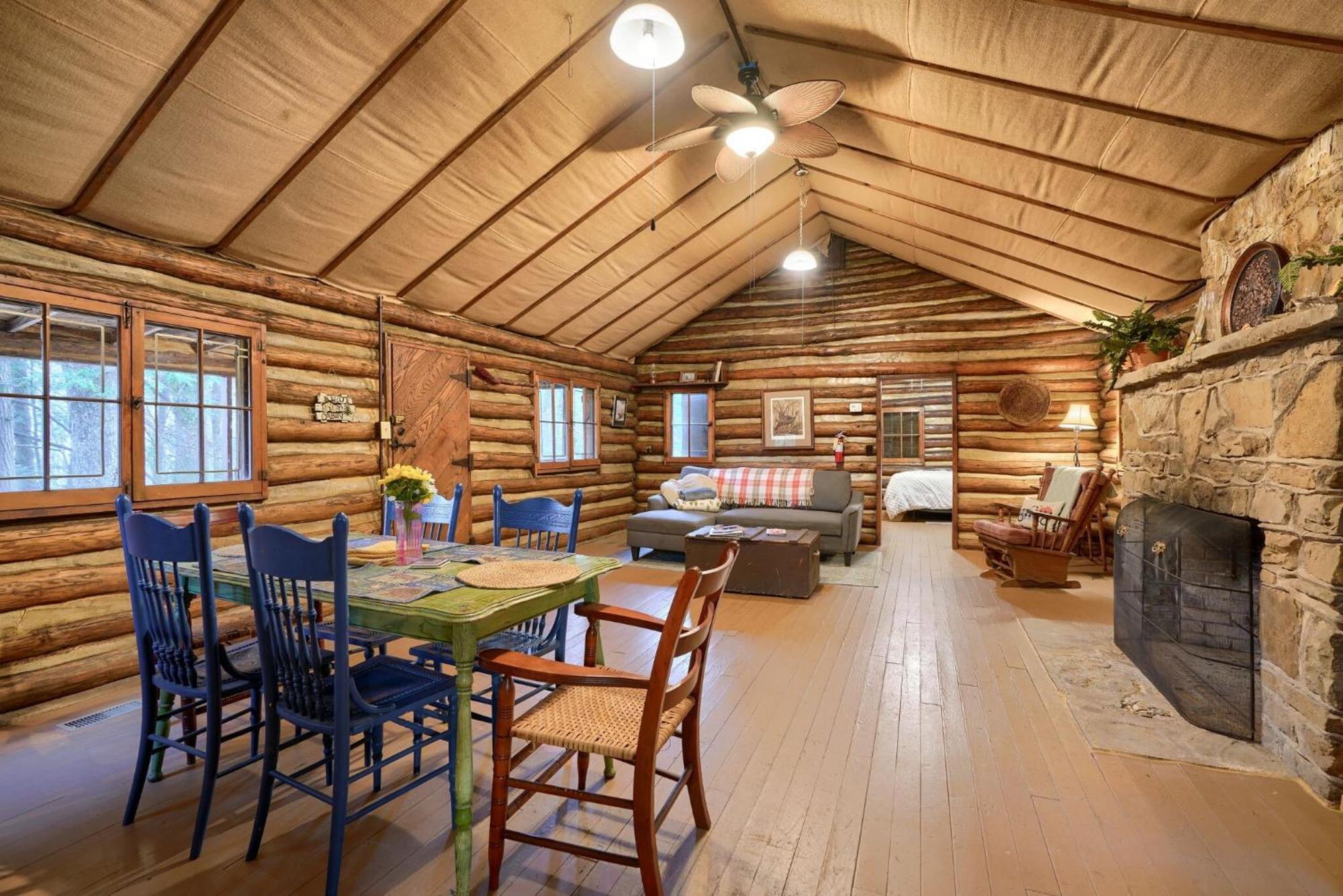 Russell Cabin ローガン エクステリア 写真
