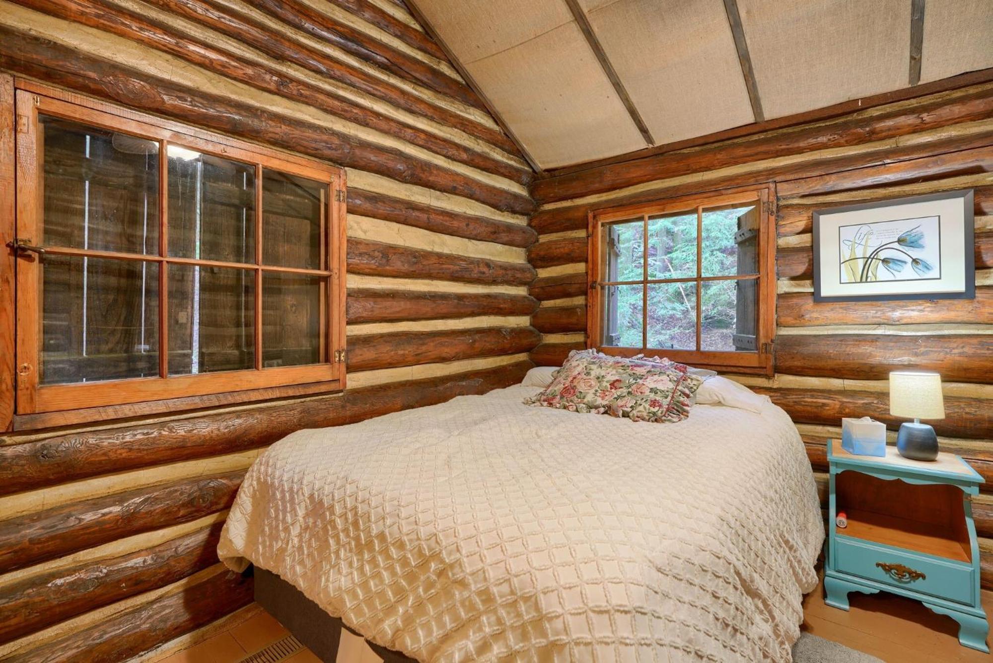 Russell Cabin ローガン エクステリア 写真