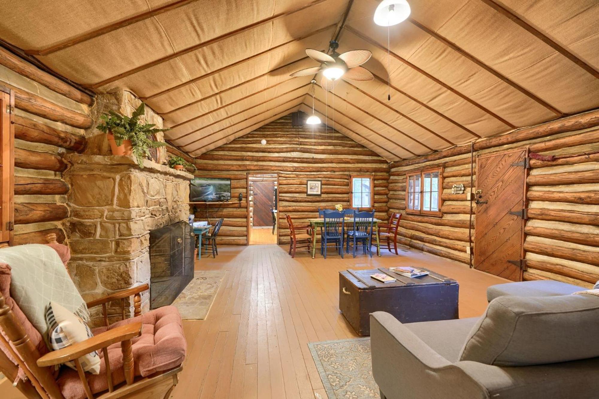 Russell Cabin ローガン エクステリア 写真